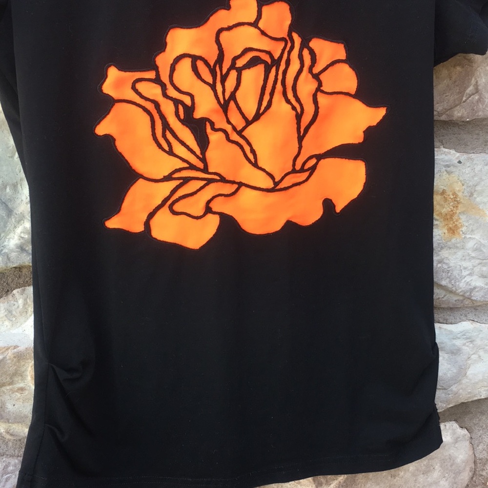 Anna Sui Short Sleeve Orange Flower Black T-shirt size Small Medium - Picture 3 of 10